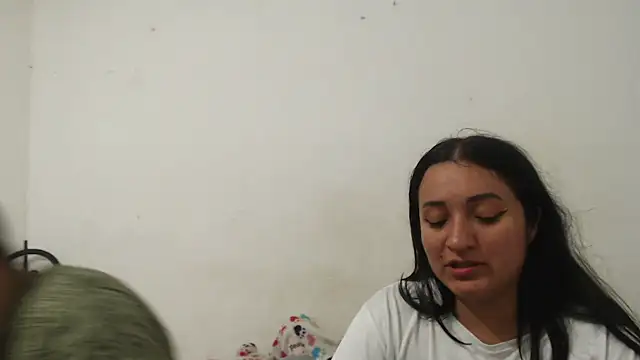 Snapshot of Ana_ThiagoxX chatting on October 1, 2025, 6:08 am Ana ThiagoxX online show from October 1, 2025, 6:08 am