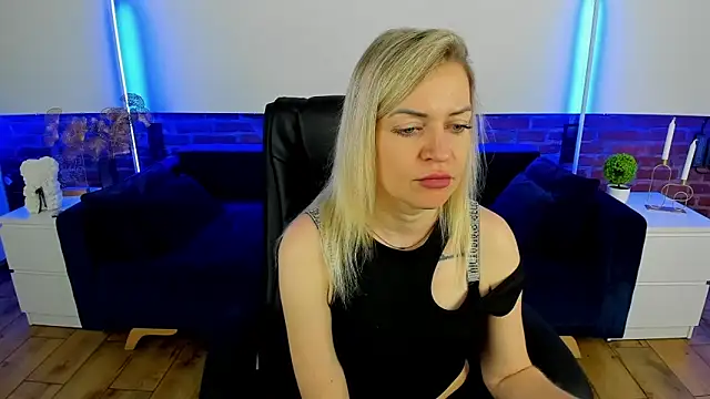 Snapshot of Anna_Snows chatting on September 22, 2025, 5:31 am Anna Snows online show from September 22, 2025, 5:31 am