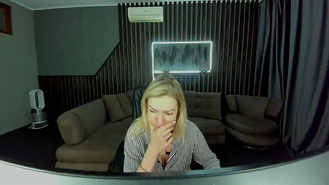 Snapshot of Anna_Snows chatting on October 15, 2025, 5:57 pm Anna Snows online show from October 15, 2025, 5:57 pm