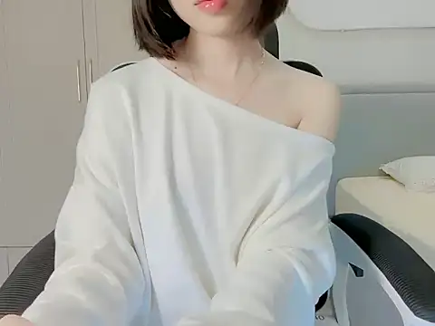 Snapshot of ggLovee chatting on November 8, 2025, 3:34 pm ggLovee online show from November 8, 2025, 3:34 pm