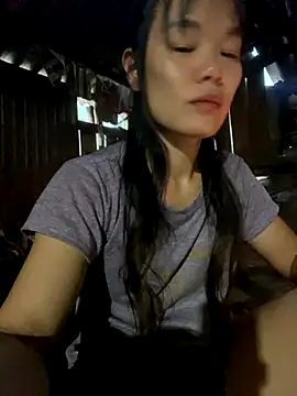 PhanHaa online show from November 25, 2025, 9:42 am