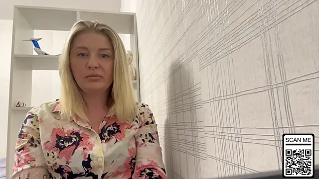 Blondie xoxoxo online show from October 20, 2025, 5:13 pm