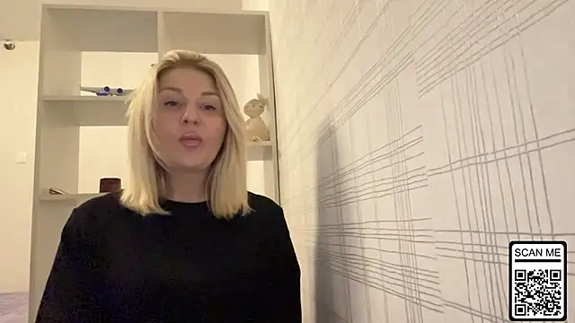 Blondie xoxoxo online show from October 26, 2025, 2:45 pm