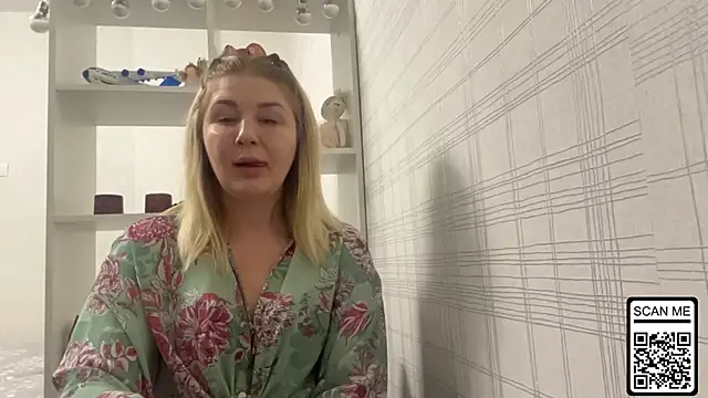 Blondie xoxoxo online show from January 14, 2026, 2:55 pm