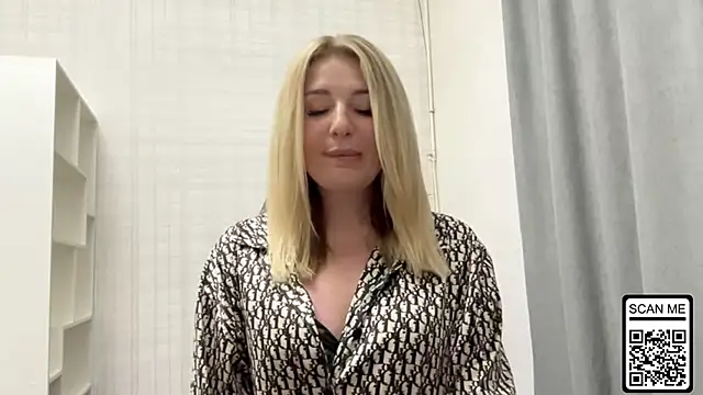 Snapshot of Blondie_xoxoxo chatting on June 26, 2026, 10:58 pm Blondie xoxoxo online show from June 26, 2026, 10:58 pm
