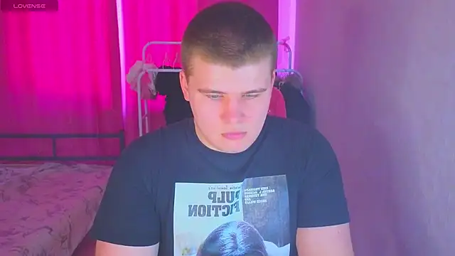 kittenmurr online show from February 21, 2026, 8:15 am