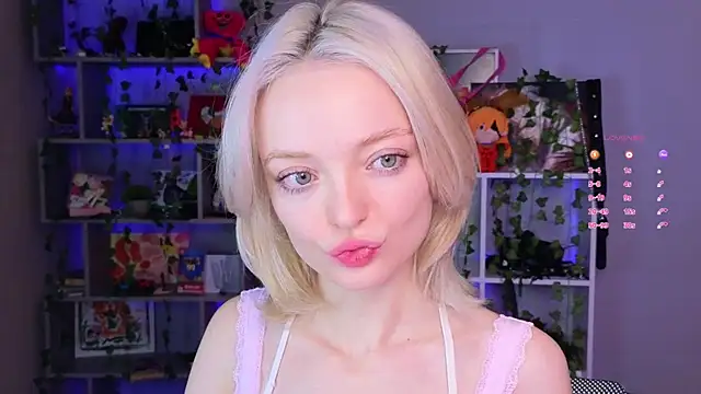 Snapshot of ShizukaBlanche chatting on October 7, 2025, 3:04 am ShizukaBlanche online show from October 7, 2025, 3:04 am