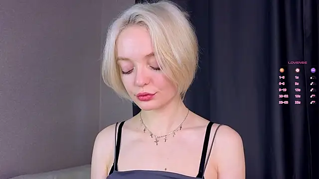 Snapshot of ShizukaBlanche chatting on October 11, 2025, 3:06 am ShizukaBlanche online show from October 11, 2025, 3:06 am