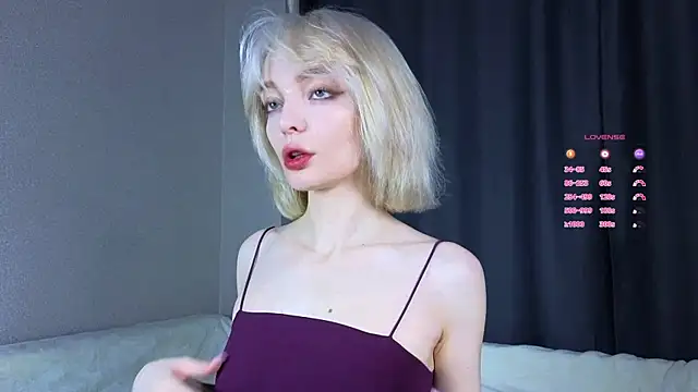 Snapshot of ShizukaBlanche chatting on October 15, 2025, 3:06 am ShizukaBlanche online show from October 15, 2025, 3:06 am