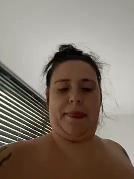 Snapshot of Charsworld chatting on October 1, 2025, 11:27 am Charsworld online show from October 1, 2025, 11:27 am