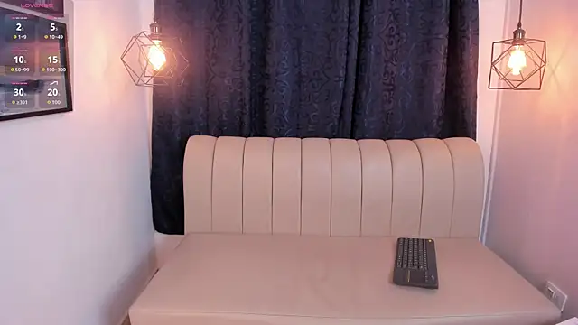 natasha moreno online show from April 17, 2026, 12:19 pm