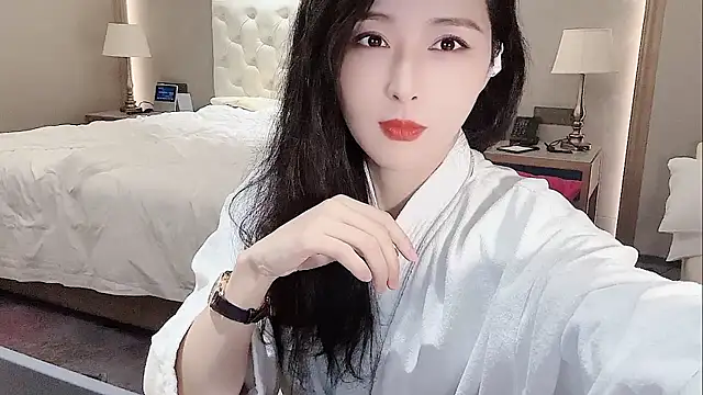 Snapshot of Ianxuan chatting on October 18, 2025, 2:36 am Ianxuan online show from October 18, 2025, 2:36 am