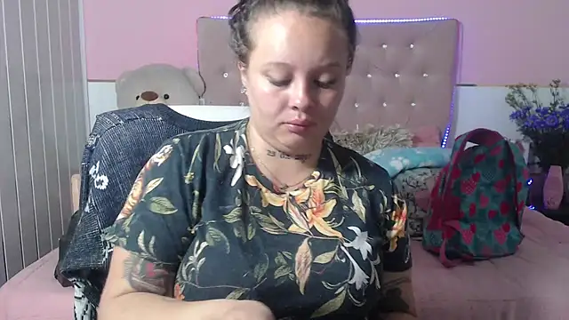 Snapshot of patty_squirt_ chatting on February 1, 2025, 2:37 am patty squirt online show from February 1, 2025, 2:37 am