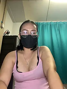 Snapshot of melyiaaa chatting on February 26, 2026, 3:00 pm melyiaaa online show from February 26, 2026, 3:00 pm