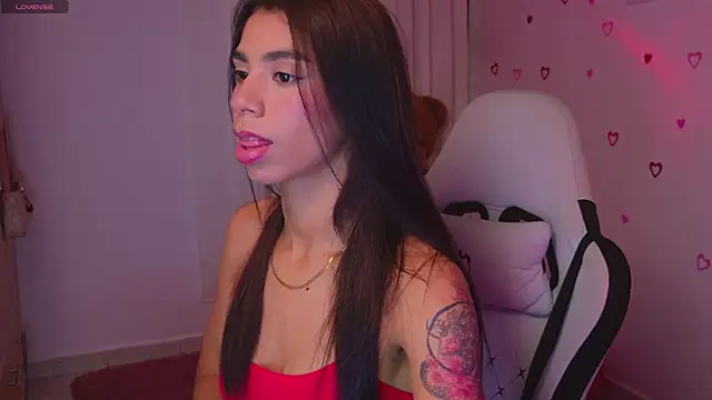 BrunetteAdams001 online show from February 14, 2026, 4:31 am