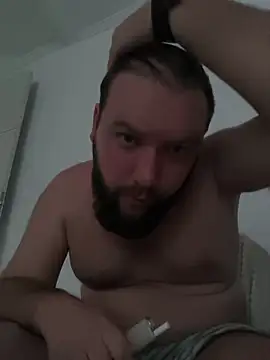 Snapshot of Ole_Plus chatting on October 2, 2025, 4:03 pm Ole Plus online show from October 2, 2025, 4:03 pm