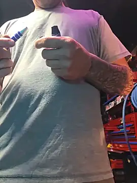 twistafatpipe online show from October 11, 2025, 7:29 am