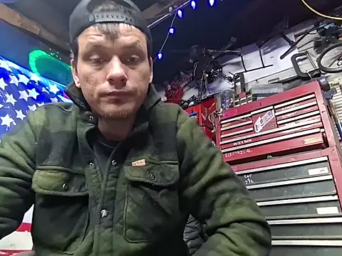 twistafatpipe online show from February 21, 2026, 10:44 pm