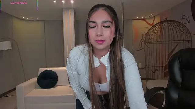 VeronicaBlue online show from February 4, 2026, 9:59 am