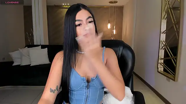 Snapshot of NataliaGaret chatting on October 4, 2025, 3:48 am NataliaGaret online show from October 4, 2025, 3:48 am