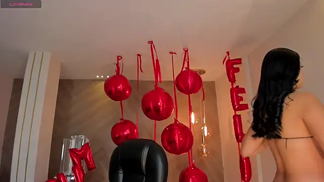 Snapshot of NataliaGaret chatting on October 31, 2025, 3:18 am NataliaGaret online show from October 31, 2025, 3:18 am