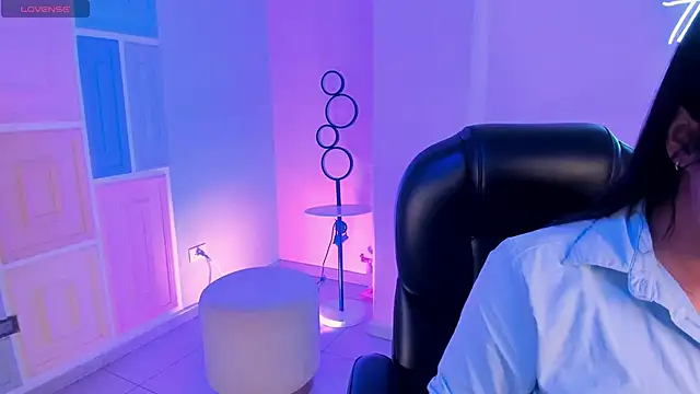 Snapshot of AyshelBrown chatting on October 21, 2025, 3:40 am AyshelBrown online show from October 21, 2025, 3:40 am