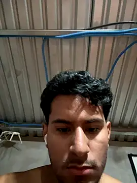 Snapshot of Johnxxx22 chatting on November 14, 2025, 8:13 am Johnxxx22 online show from November 14, 2025, 8:13 am