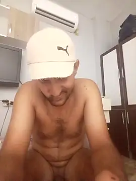 Snapshot of Muratcan33 chatting on September 19, 2025, 12:45 am Muratcan33 online show from September 19, 2025, 12:45 am