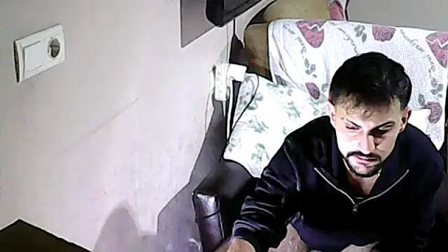 Snapshot of Muratcan33 chatting on October 29, 2025, 1:52 am Muratcan33 online show from October 29, 2025, 1:52 am