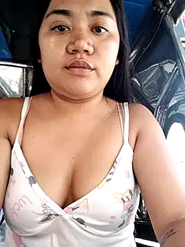 EATALLUCANPUSSYPINAY online show from April 14, 2026, 1:33 am