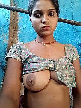 Snapshot of Harini_Gautam chatting on April 30, 2026, 5:47 am Harini Gautam online show from April 30, 2026, 5:47 am