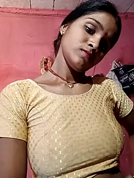 Snapshot of Harini_Gautam chatting on May 5, 2026, 4:20 am Harini Gautam online show from May 5, 2026, 4:20 am