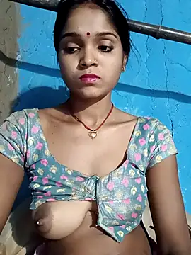 Snapshot of Harini_Gautam chatting on May 5, 2026, 5:54 pm Harini Gautam online show from May 5, 2026, 5:54 pm