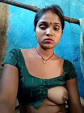 Snapshot of Harini_Gautam chatting on May 6, 2026, 5:57 am Harini Gautam online show from May 6, 2026, 5:57 am