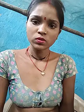 Snapshot of Harini_Gautam chatting on May 18, 2026, 7:25 am Harini Gautam online show from May 18, 2026, 7:25 am