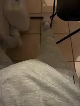 Snapshot of Dicksxd chatting on October 5, 2025, 7:34 pm Dicksxd online show from October 5, 2025, 7:34 pm