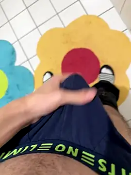 Snapshot of Dicksxd chatting on October 17, 2025, 6:54 pm Dicksxd online show from October 17, 2025, 6:54 pm