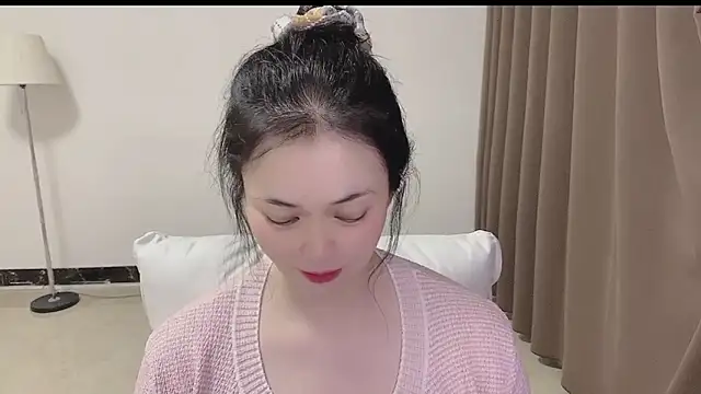 Snapshot of zora-168 chatting on October 20, 2025, 3:12 pm zora-168 online show from October 20, 2025, 3:12 pm