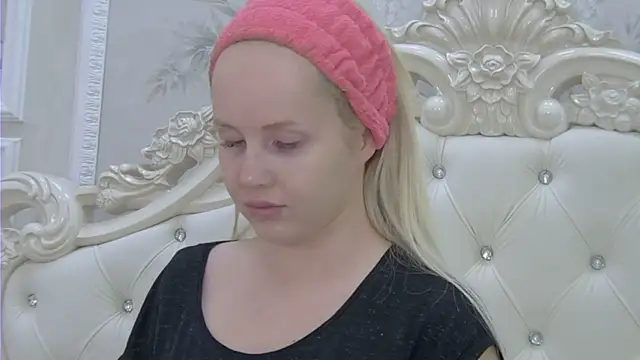 EllieFrosty  online show from March 5, 2026, 9:55 pm