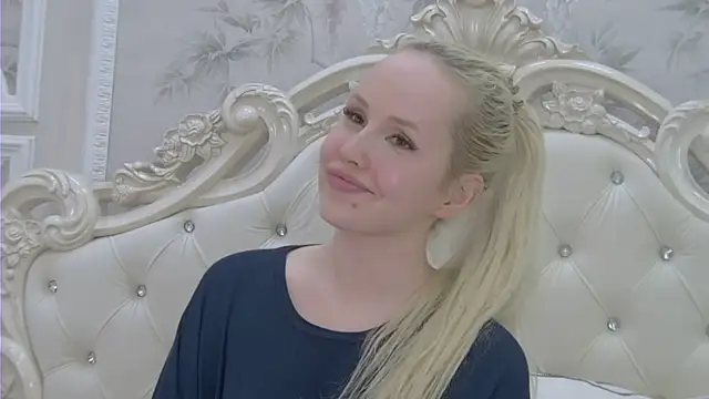 EllieFrosty  online show from March 17, 2026, 7:28 pm