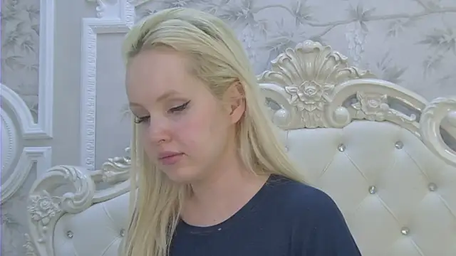 EllieFrosty  online show from May 30, 2026, 10:18 pm
