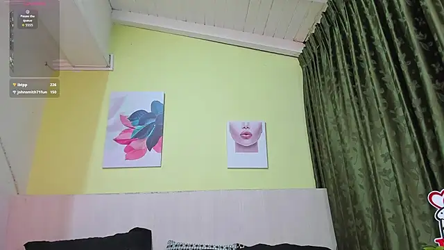 AtheneaArbelaez  online show from October 25, 2025, 12:51 am