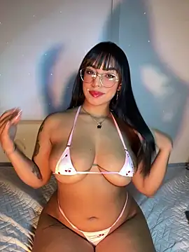 Linda Saenz  online show from June 16, 2026, 6:49 am