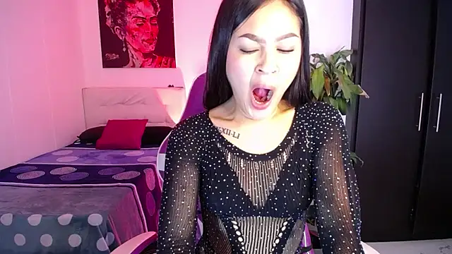 heidy 01 online show from November 10, 2025, 1:10 pm