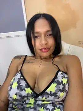 Luna025 online show from November 2, 2025, 5:43 am