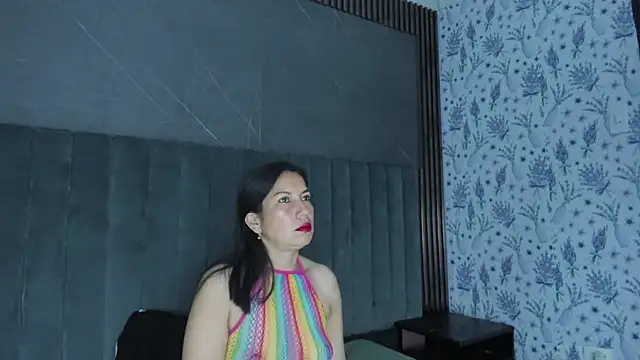 Megan Collinss  online show from December 20, 2025, 2:46 pm