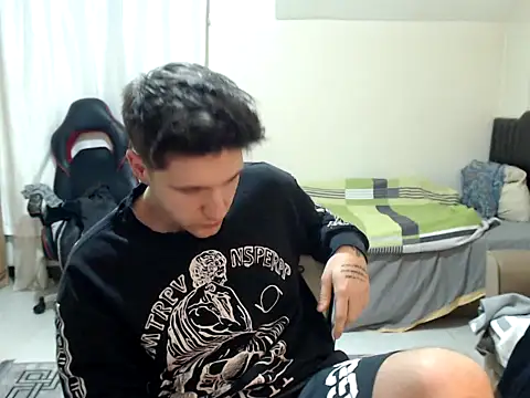 Snapshot of 2handsomemann chatting on February 2, 2026, 6:50 pm 2handsomemann online show from February 2, 2026, 6:50 pm