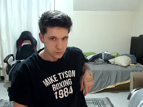 Snapshot of 2handsomemann chatting on February 9, 2026, 6:23 pm 2handsomemann online show from February 9, 2026, 6:23 pm