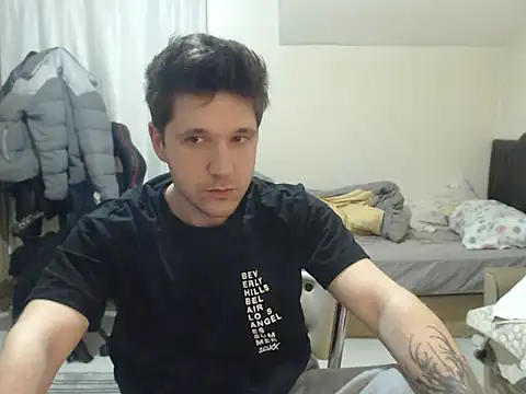 Snapshot of 2handsomemann chatting on March 28, 2026, 10:53 pm 2handsomemann online show from March 28, 2026, 10:53 pm