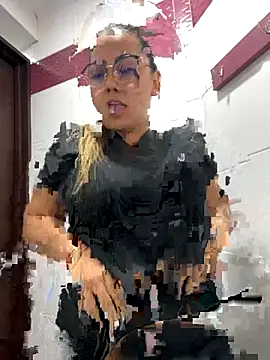 CandelaMartineez online show from October 9, 2025, 3:10 pm